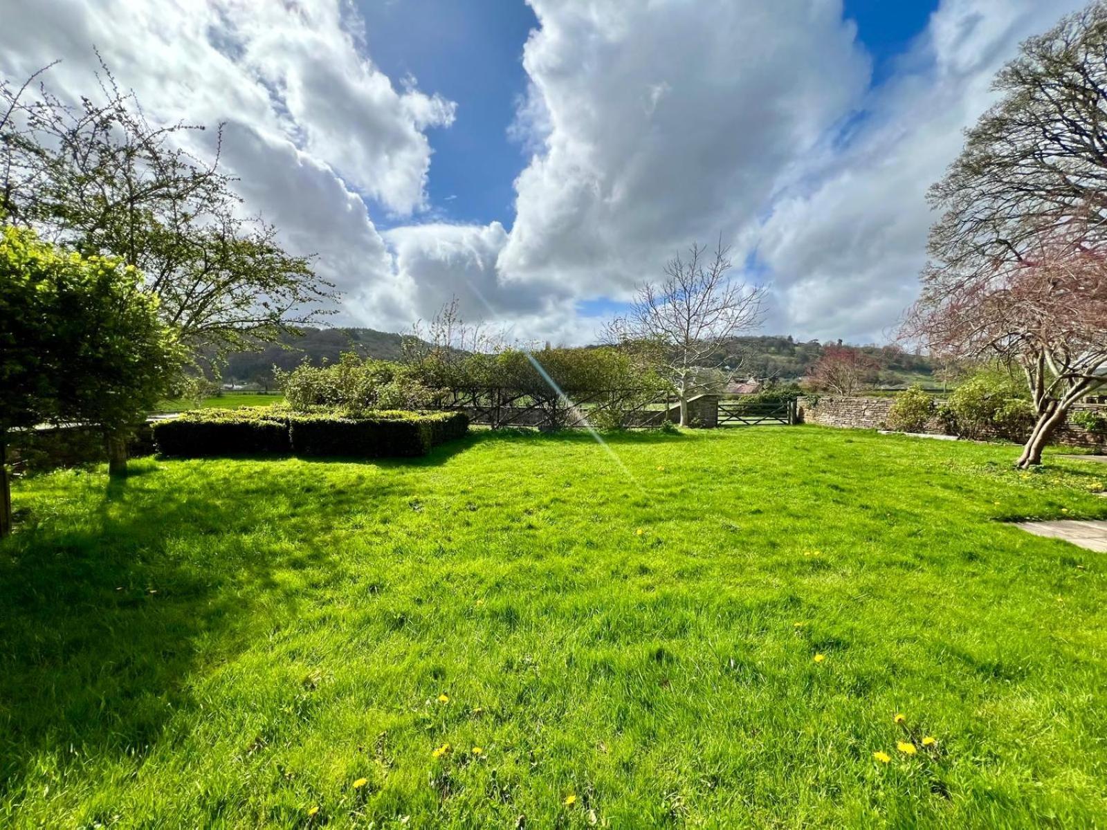 Abenhall Cottages Mitcheldean エクステリア 写真